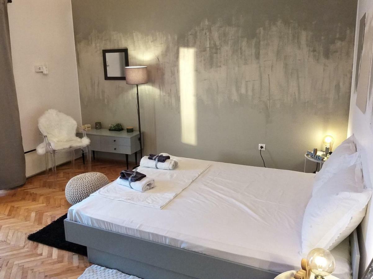 Apartman For 4 - Lovreta Макарска Екстериор снимка