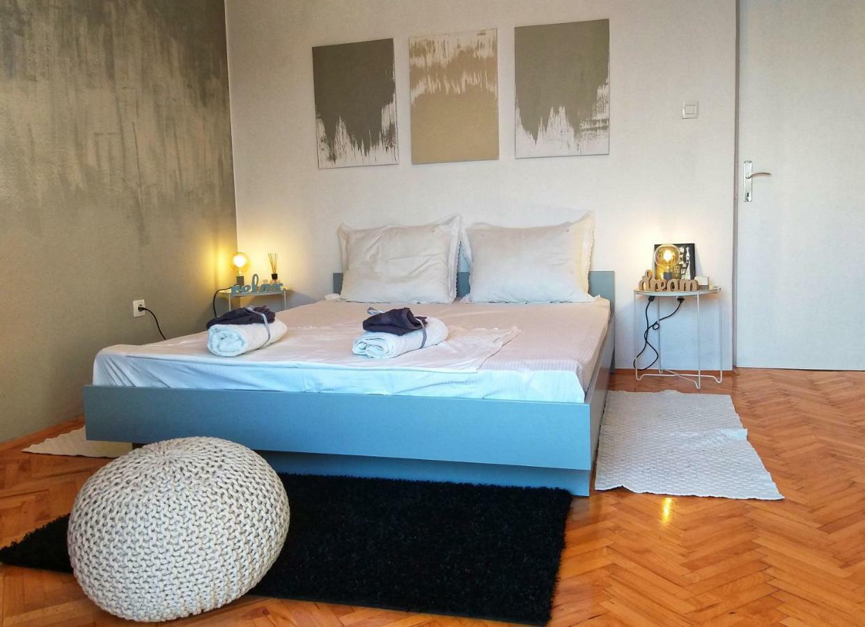 Apartman For 4 - Lovreta Макарска Екстериор снимка